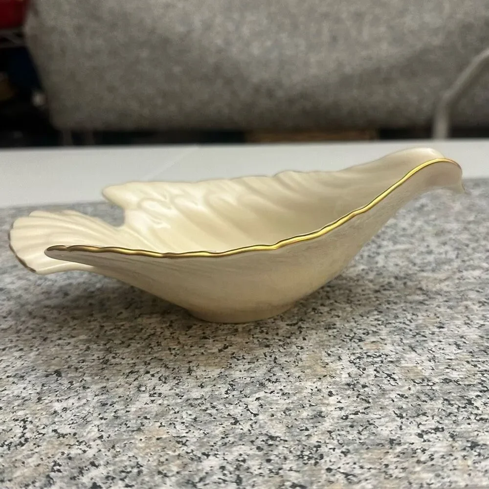 Lenox Classic Dove Dish Candy Trinket Dish Hand decorated With 24k Gold Vintage‎